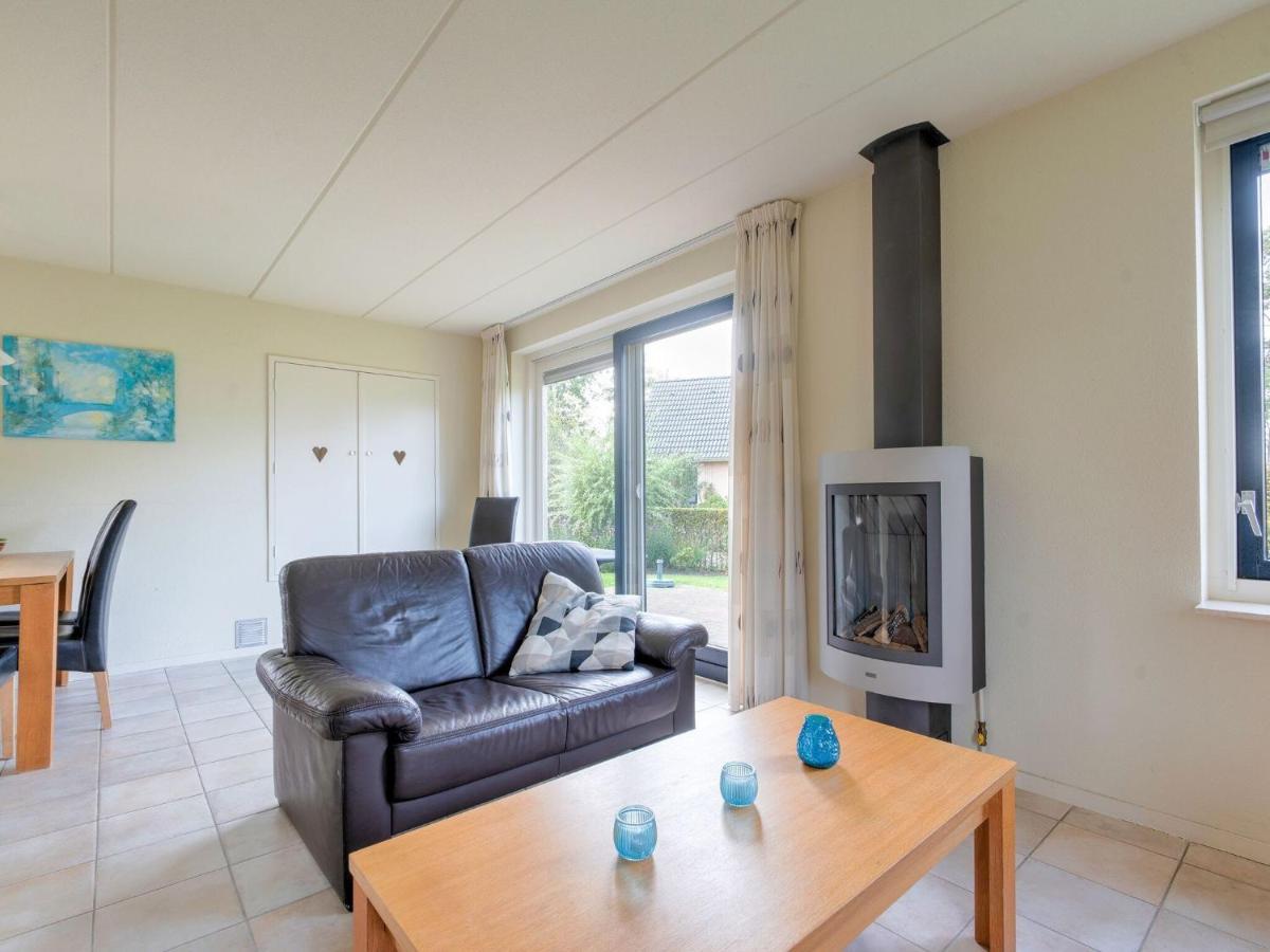 Serene Holiday Home In Gaasterl N Sleat Sondel Luaran gambar