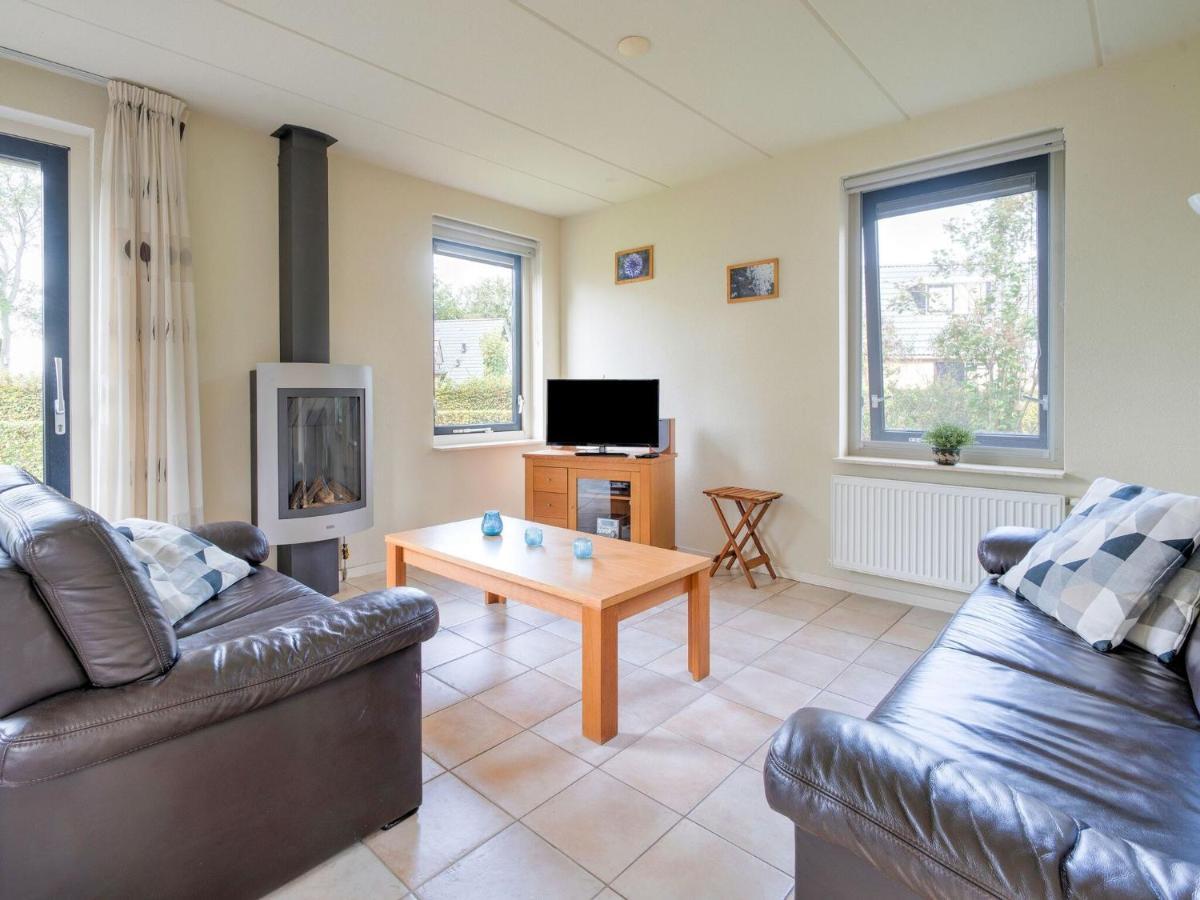 Serene Holiday Home In Gaasterl N Sleat Sondel Luaran gambar