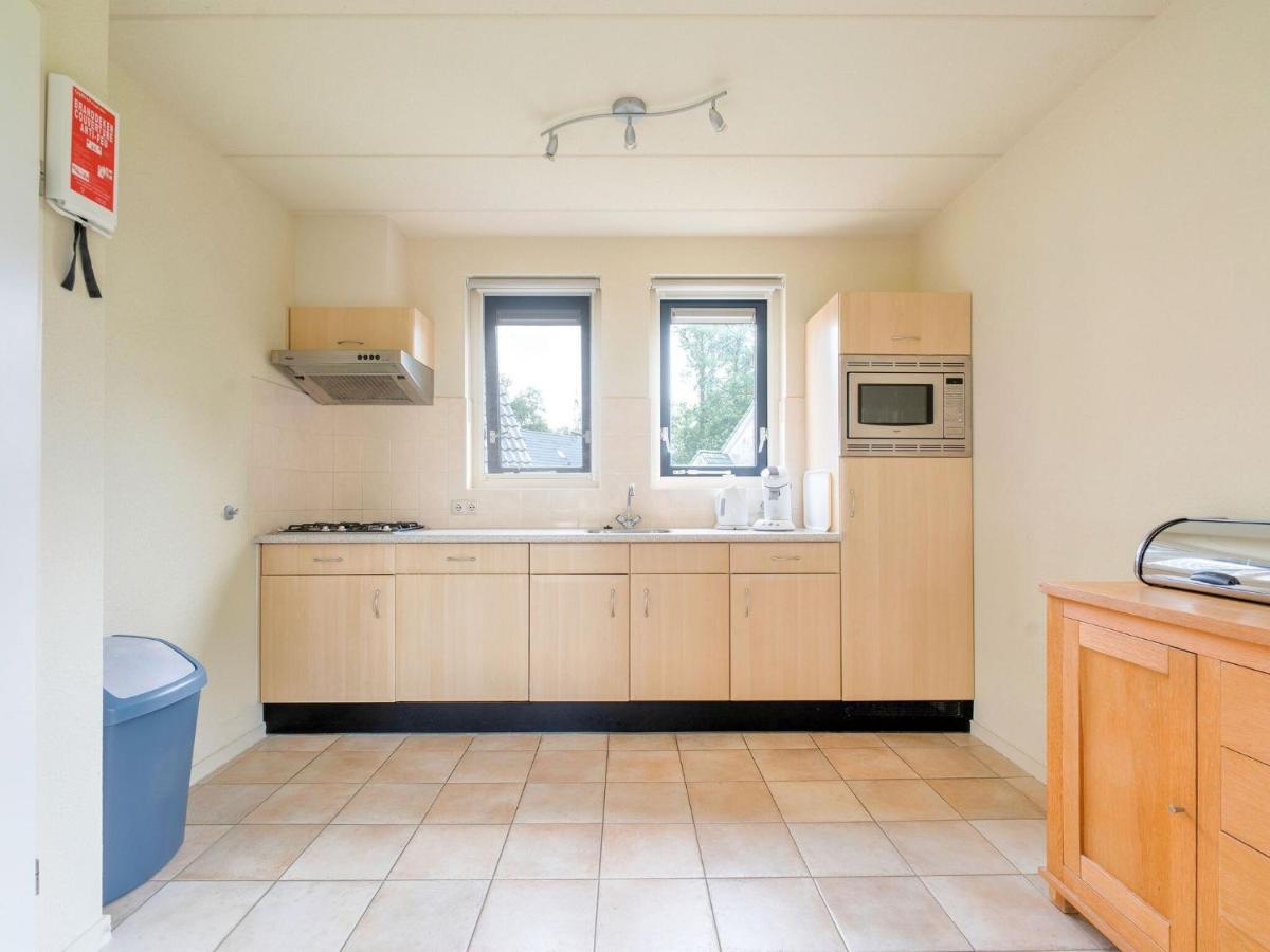 Serene Holiday Home In Gaasterl N Sleat Sondel Luaran gambar