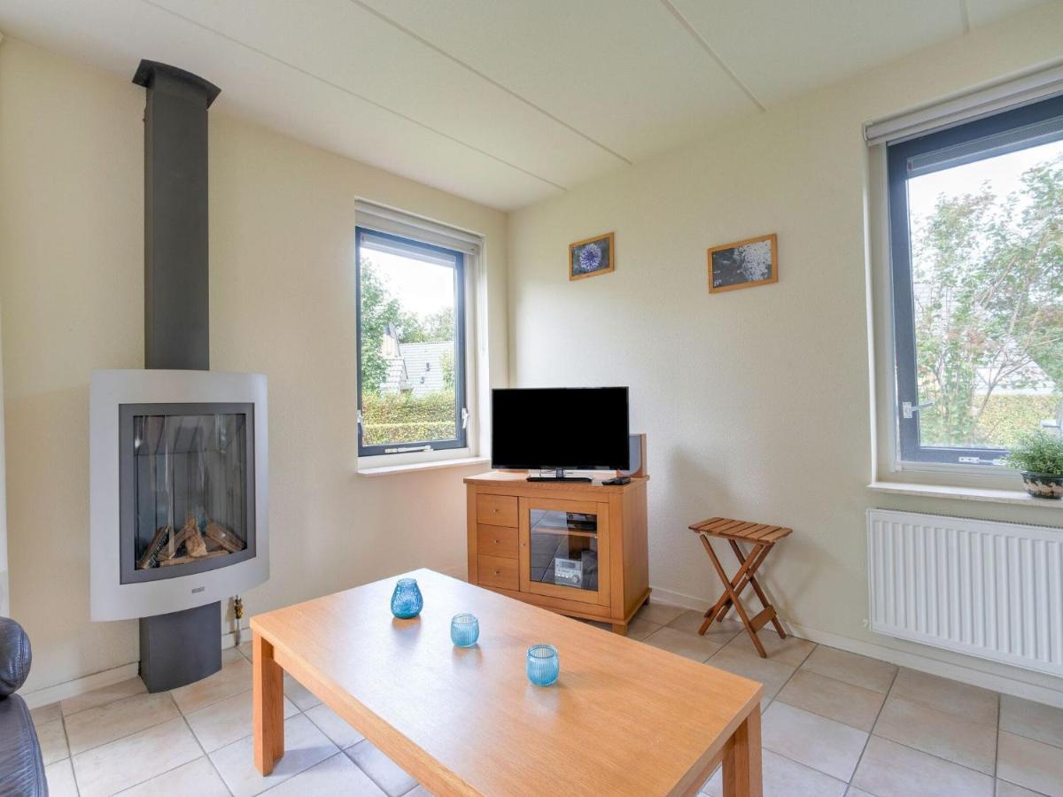 Serene Holiday Home In Gaasterl N Sleat Sondel Luaran gambar