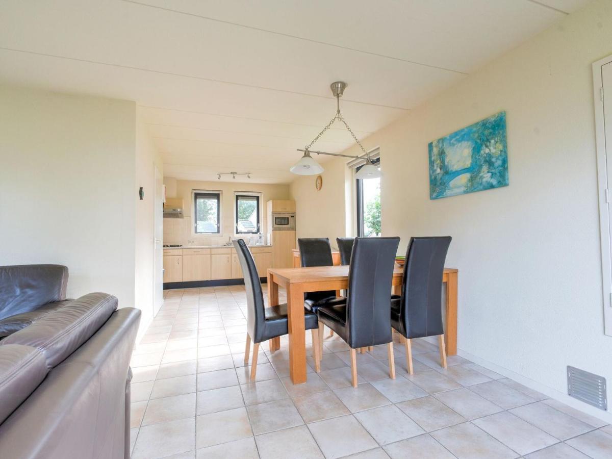 Serene Holiday Home In Gaasterl N Sleat Sondel Luaran gambar