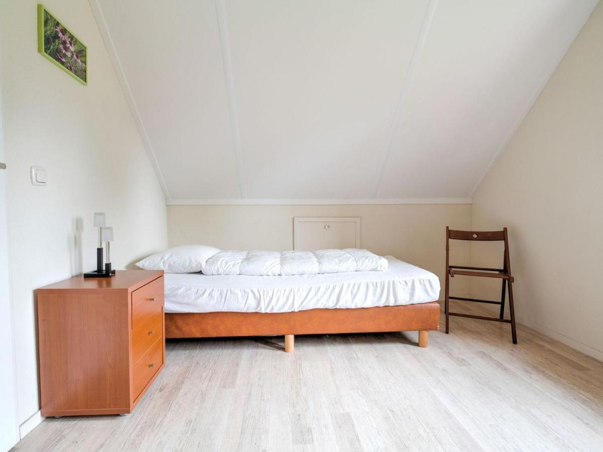 Serene Holiday Home In Gaasterl N Sleat Sondel Luaran gambar