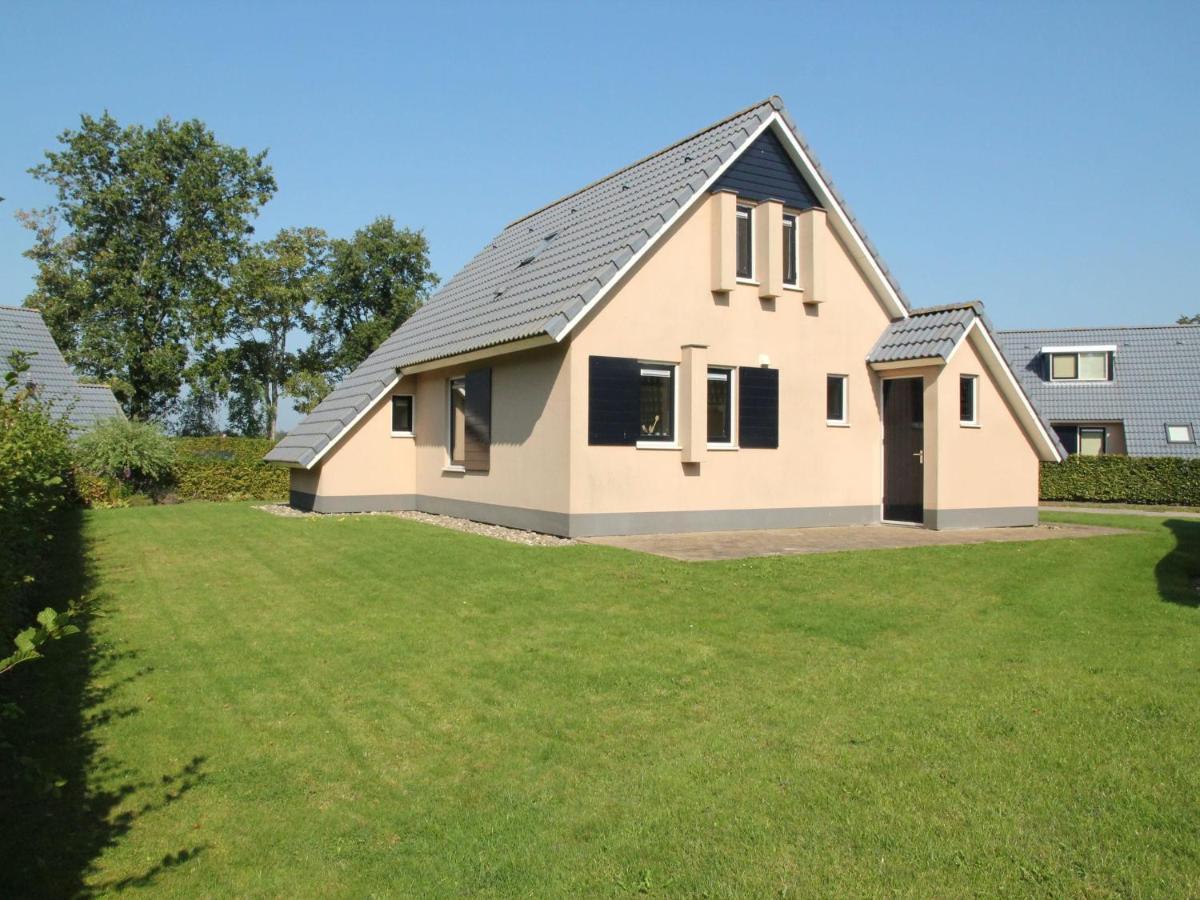 Serene Holiday Home In Gaasterl N Sleat Sondel Luaran gambar