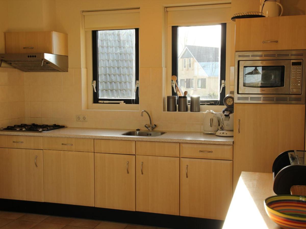 Serene Holiday Home In Gaasterl N Sleat Sondel Luaran gambar